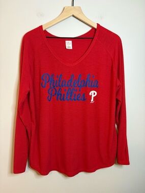 Women’s Philadelphia Phillies long sleeve v neck shirt size L